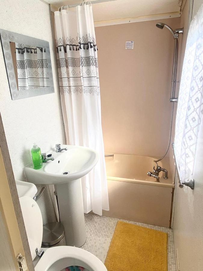 Tessas Caravan Breaks แชเปิลเซนต์เลนเนิร์ดส์ ภายนอก รูปภาพ